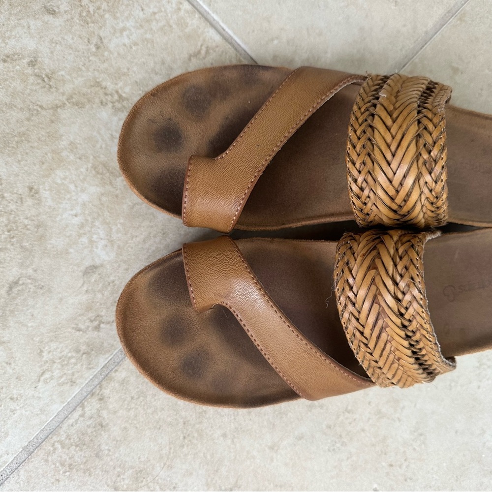 BareTraps Brown Sandals with Braided Detail and Contoured Footbed